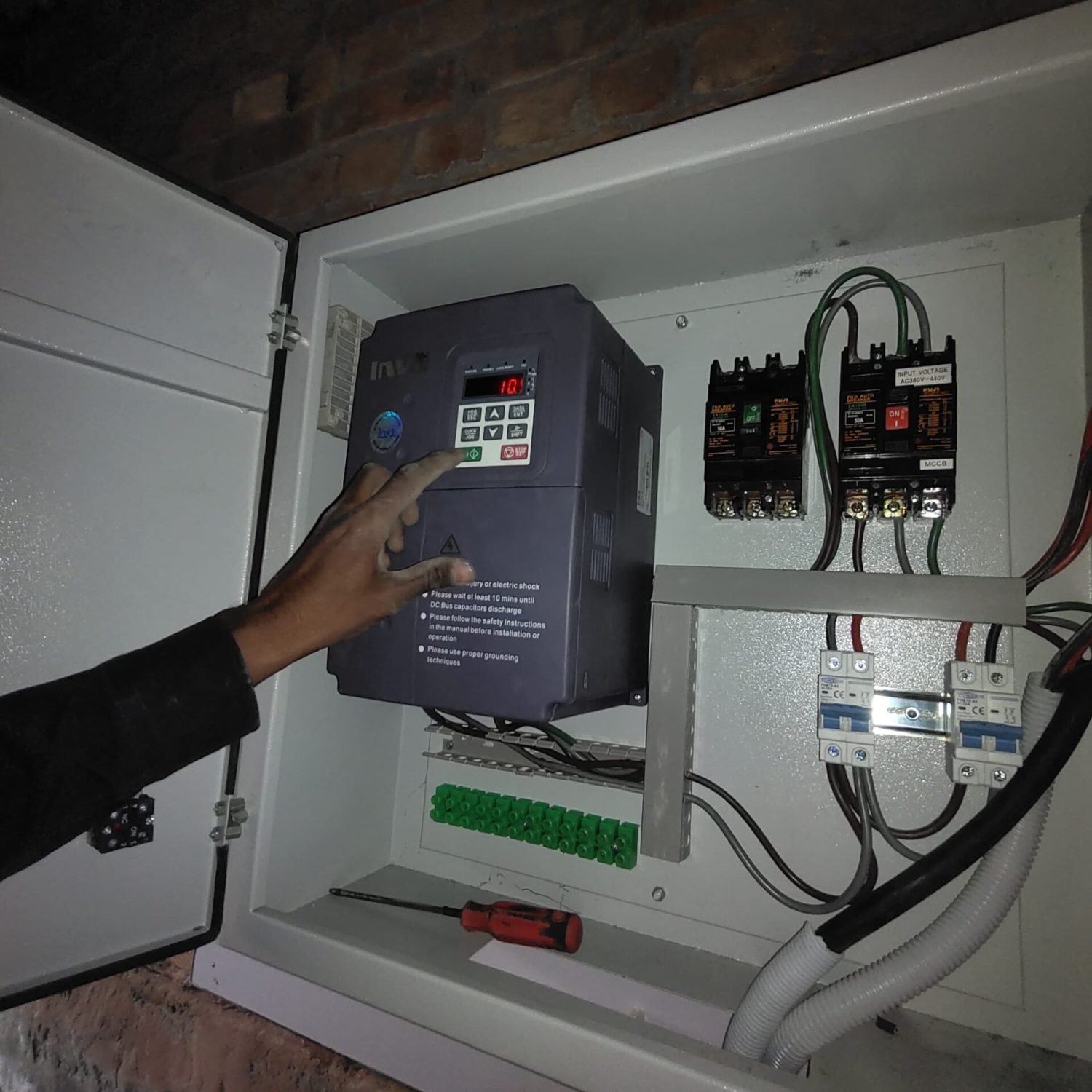 www.qatarpowertech.com